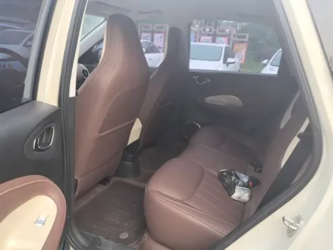 2023 WuLing BinGuo BEV 31.9KWH,autocango,china used car exporter,china ev exporter,chinese used car exporter,chinese used ev exporter