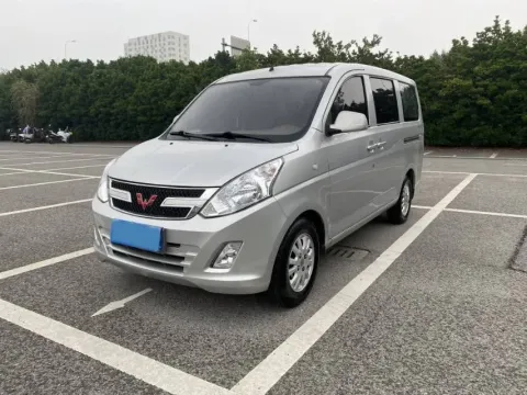 2016 WULING RONGGUANG V,autocango,china used car exporter,china ev exporter,chinese used car exporter,chinese used ev exporter