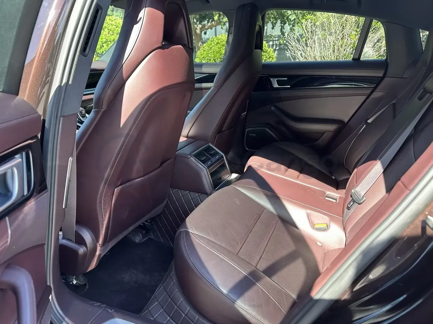 2021 Porsche Panamera 2.9T 330HP V6 8DCT,autocango,china used car exporter,china ev exporter,chinese used car exporter,chinese used ev exporter