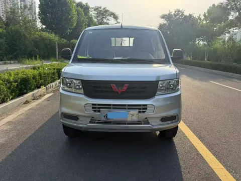 2023 WuLing RongGuang New Truck 1.5L 102HP L4 5MT,autocango,china used car exporter,china ev exporter,chinese used car exporter,chinese used ev exporter