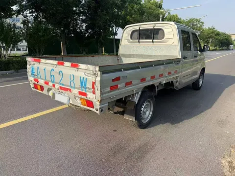 2023 WuLing RongGuang New Truck 1.5L 102HP L4 5MT,autocango,china used car exporter,china ev exporter,chinese used car exporter,chinese used ev exporter
