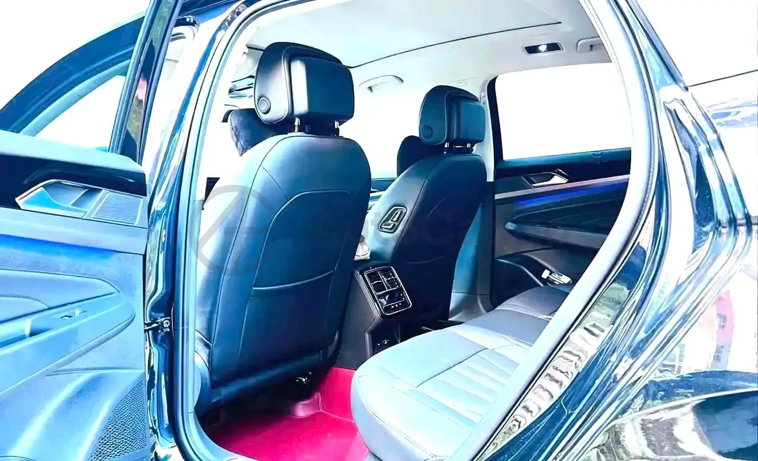 2024 Volkswagen Passat 2.0T 220HP L4 7DCT,autocango,china used car exporter,china ev exporter,chinese used car exporter,chinese used ev exporter