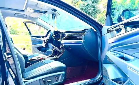 2024 Volkswagen Passat 2.0T 220HP L4 7DCT