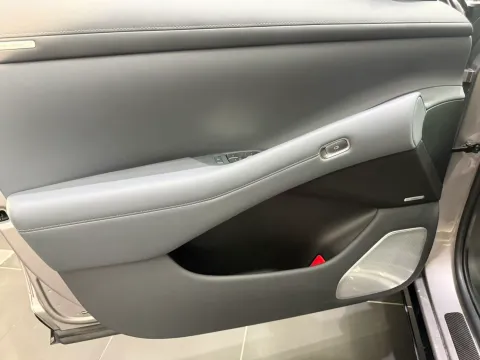 2025 MI YU7 BEV 101.7KWH,autocango,china used car exporter,china ev exporter,chinese used car exporter,chinese used ev exporter