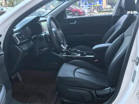 2016 Kia K5 1.6T 180HP L4 7DCT