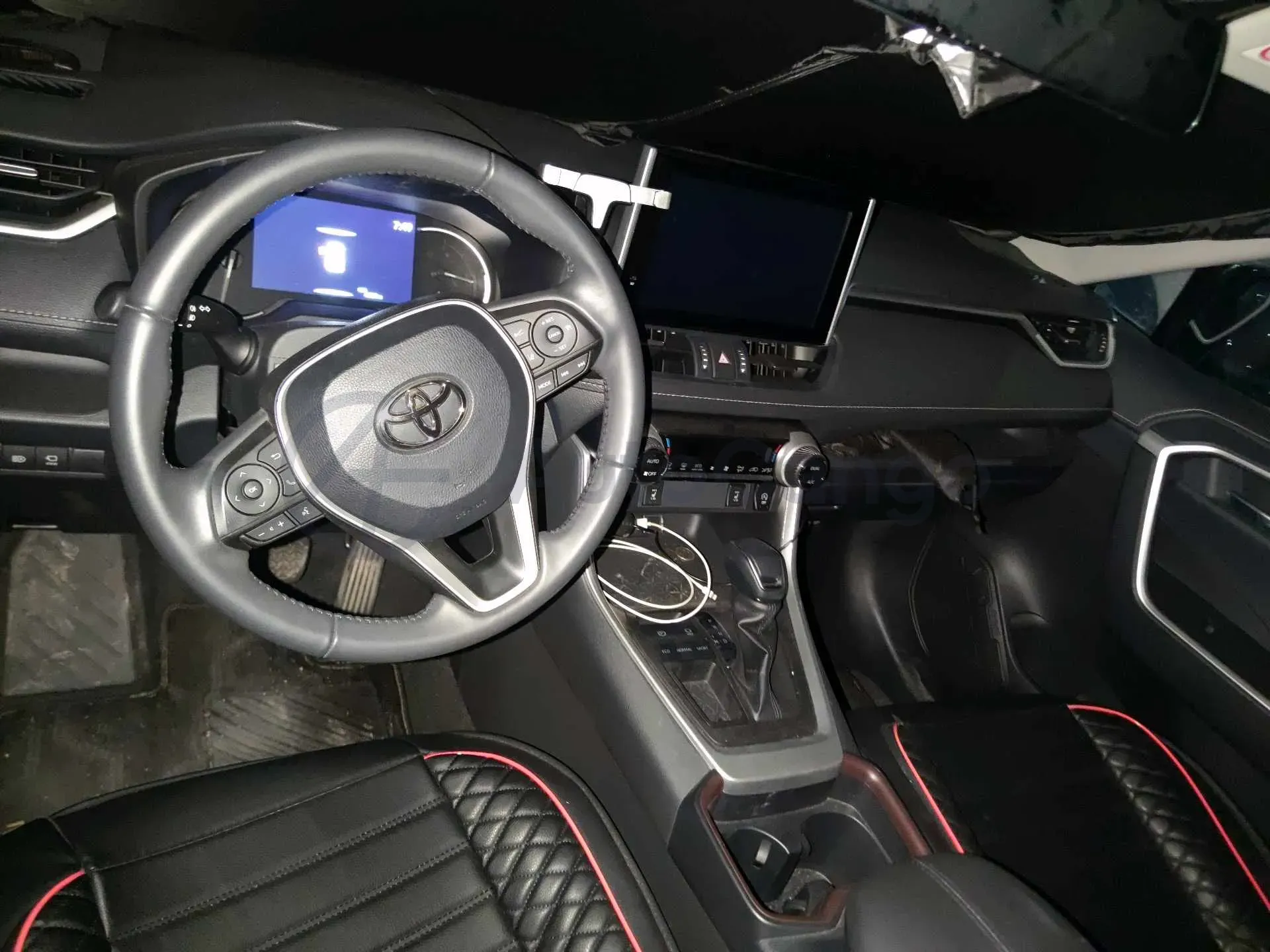 2021 Toyota RAV4 2.0L 171HP L4 CVT,autocango,china used car exporter,china ev exporter,chinese used car exporter,chinese used ev exporter