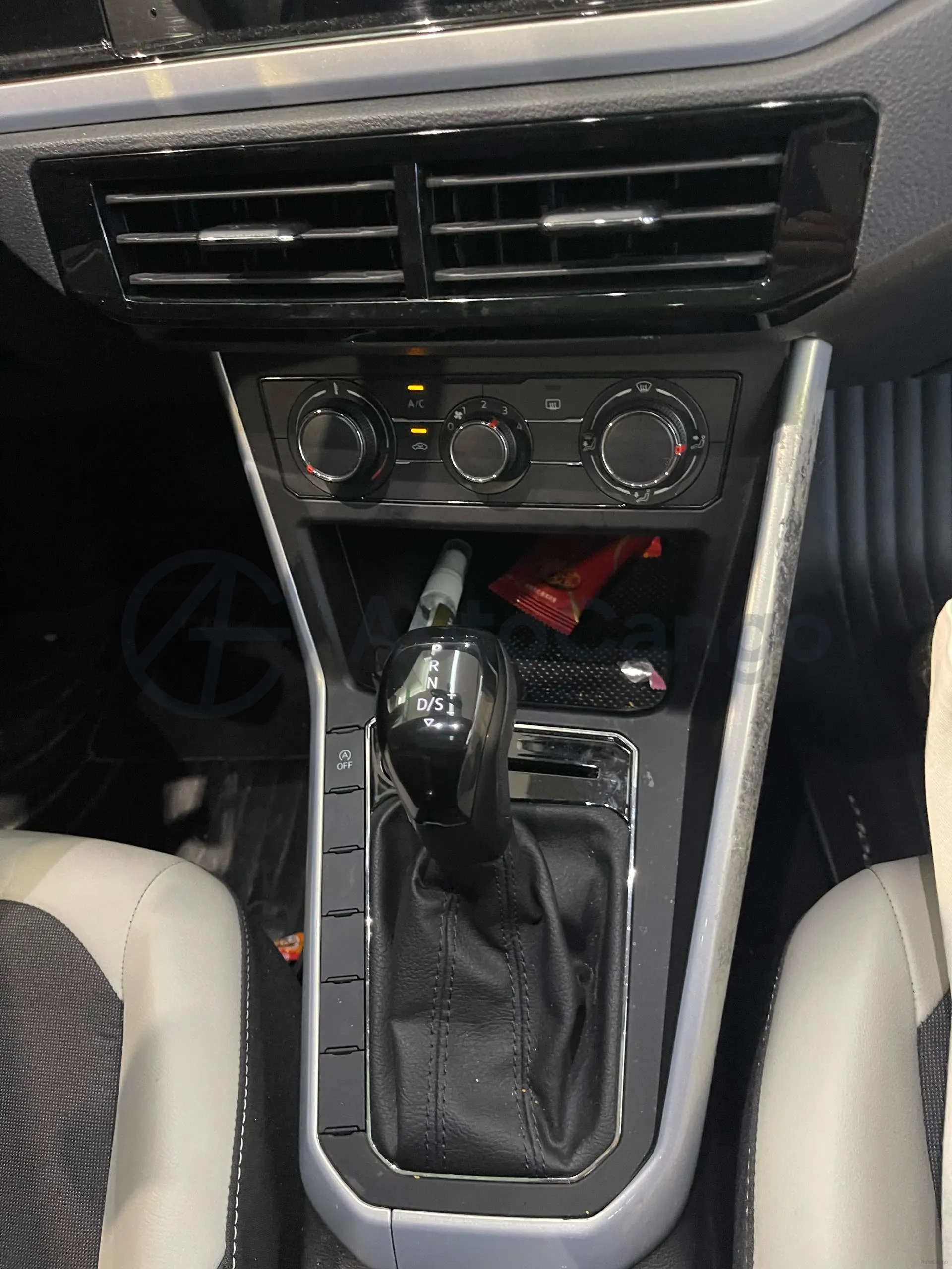 2023 Volkswagen Polo 1.5L 113HP L4 6AT,autocango,china used car exporter,china ev exporter,chinese used car exporter,chinese used ev exporter