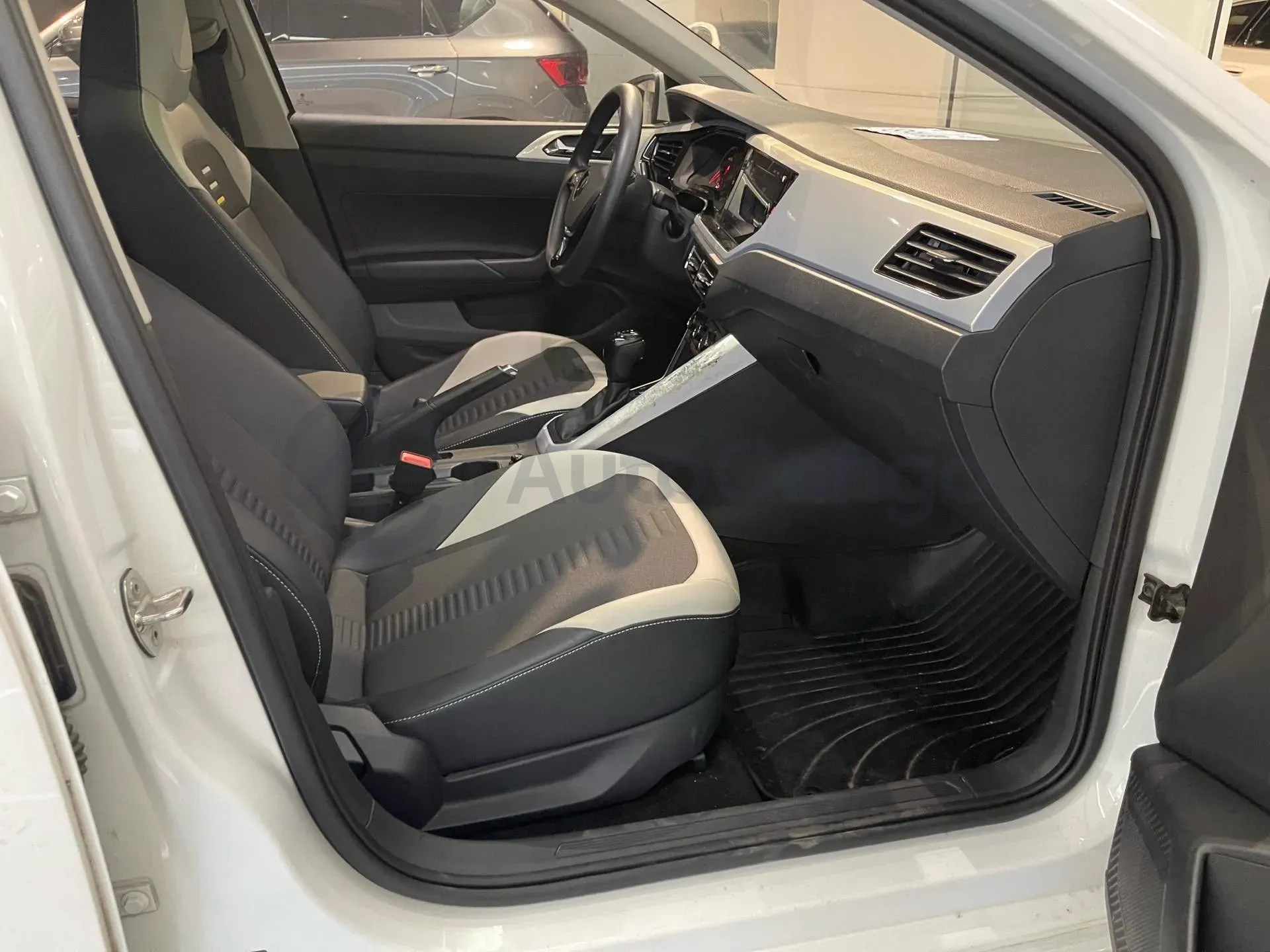 2023 Volkswagen Polo 1.5L 113HP L4 6AT,autocango,china used car exporter,china ev exporter,chinese used car exporter,chinese used ev exporter