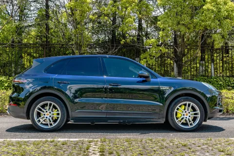 2021 Porsche Cayenne 2.0T 252HP L4 8AT PHEV 17.9KWH