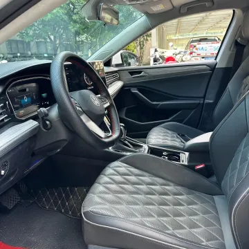 2023 Volkswagen Sagitar 1.5T 160HP L4 7DCT