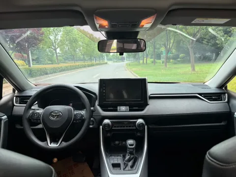 2021 Toyota RAV4 2.0L 171HP L4 CVT,autocango,china used car exporter,china ev exporter,chinese used car exporter,chinese used ev exporter