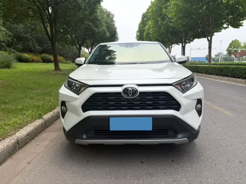 2021 Toyota RAV4 2.0L 171HP L4 CVT,autocango,china used car exporter,china ev exporter,chinese used car exporter,chinese used ev exporter
