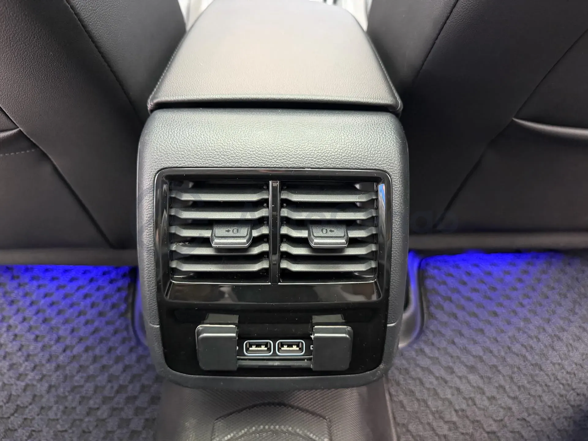 2022 Volkswagen Sagitar 1.4T 150HP L4 7DCT,autocango,china used car exporter,china ev exporter,chinese used car exporter,chinese used ev exporter