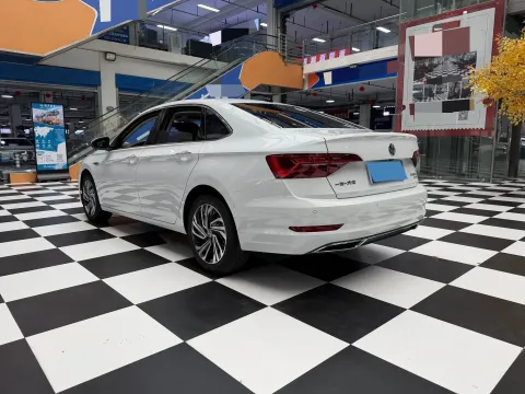 2022 Volkswagen Sagitar 1.4T 150HP L4 7DCT