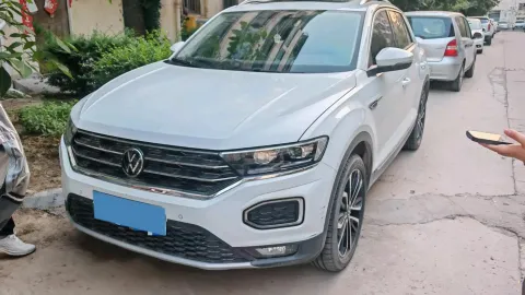 2022 VOLKSWAGEN T-ROC,autocango,china used car exporter,china ev exporter,chinese used car exporter,chinese used ev exporter