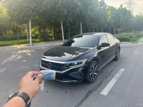 2024 VOLKSWAGEN PASSAT,autocango,china used car exporter,china ev exporter,chinese used car exporter,chinese used ev exporter