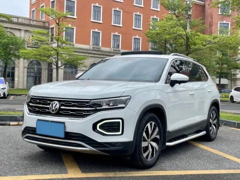 2019 JEEP CHEROKEE,autocango,china used car exporter,china ev exporter,chinese used car exporter,chinese used ev exporter