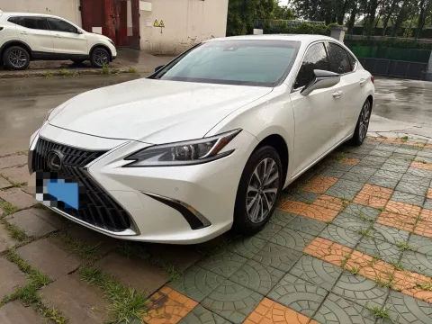 2023 LEXUS ES,autocango,china used car exporter,china ev exporter,chinese used car exporter,chinese used ev exporter