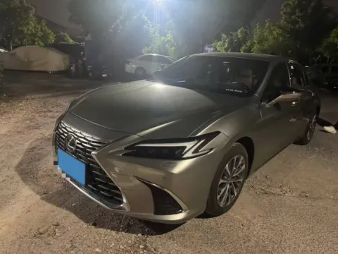 Lexus