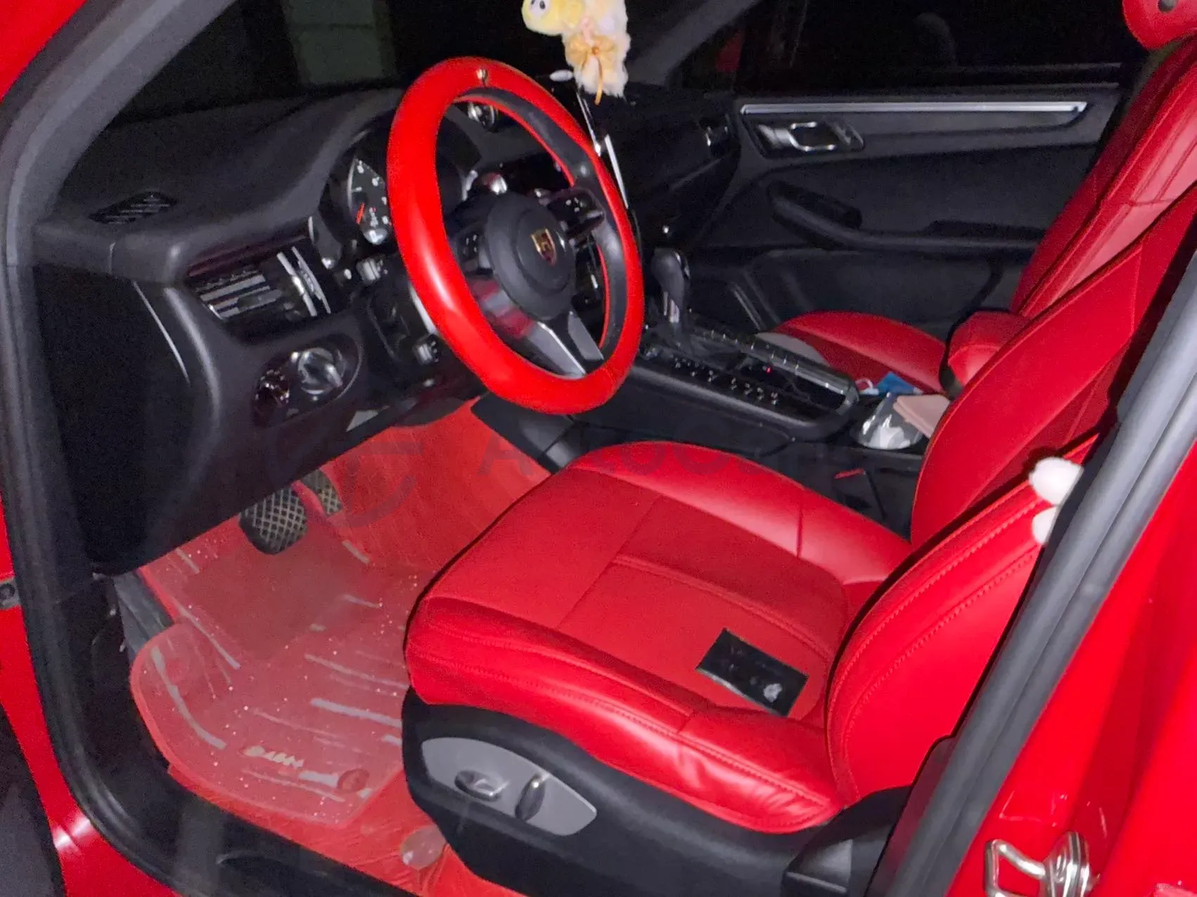 2020 Porsche Macan 2.0T 252HP L4 7DCT,autocango,china used car exporter,china ev exporter,chinese used car exporter,chinese used ev exporter