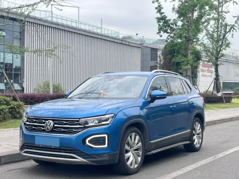 2019 JEEP CHEROKEE,autocango,china used car exporter,china ev exporter,chinese used car exporter,chinese used ev exporter