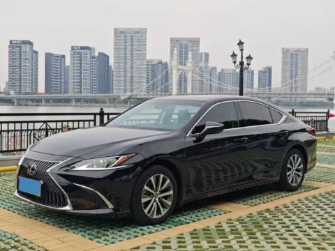 2021 LEXUS ES,autocango,china used car exporter,china ev exporter,chinese used car exporter,chinese used ev exporter