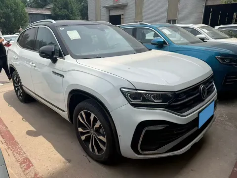 2020 Volkswagen Tayron X 2.0T 220HP L4 7DCT