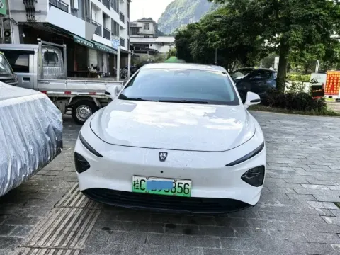 2023 Roewe D7 BEV 59.2KWH,autocango,china used car exporter,china ev exporter,chinese used car exporter,chinese used ev exporter