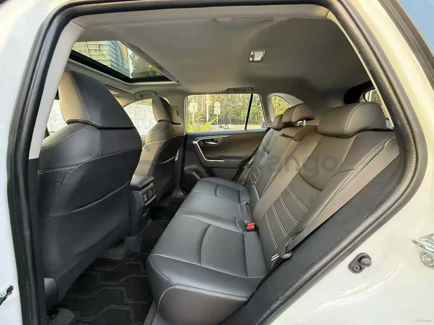 2022 Toyota RAV4 2.0L 171HP L4 CVT,autocango,china used car exporter,china ev exporter,chinese used car exporter,chinese used ev exporter
