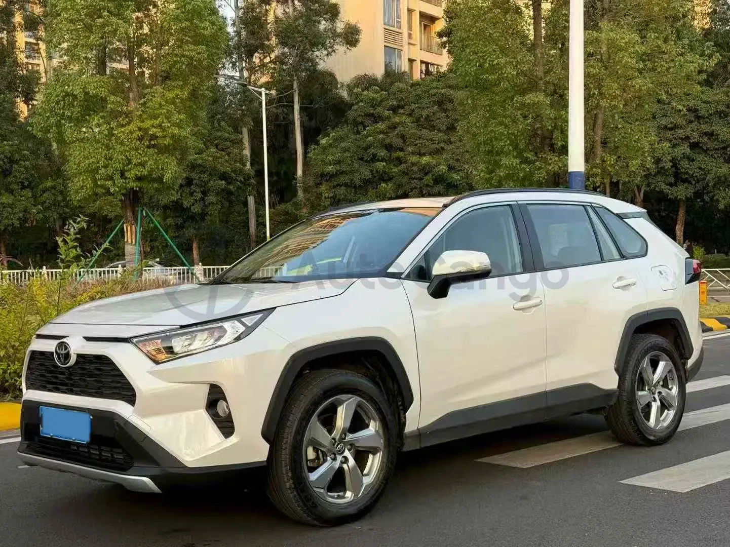 2022 Toyota RAV4 2.0L 171HP L4 CVT,autocango,china used car exporter,china ev exporter,chinese used car exporter,chinese used ev exporter