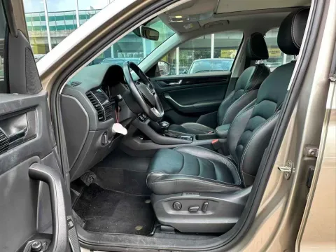 2019 Skoda Superb 2.0T 220HP L4 7DCT,autocango,china used car exporter,china ev exporter,chinese used car exporter,chinese used ev exporter