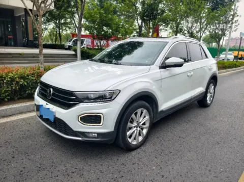 2021 VOLKSWAGEN T-ROC,autocango,china used car exporter,china ev exporter,chinese used car exporter,chinese used ev exporter