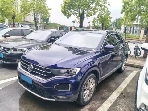 2020 VOLKSWAGEN T-ROC,autocango,china used car exporter,china ev exporter,chinese used car exporter,chinese used ev exporter