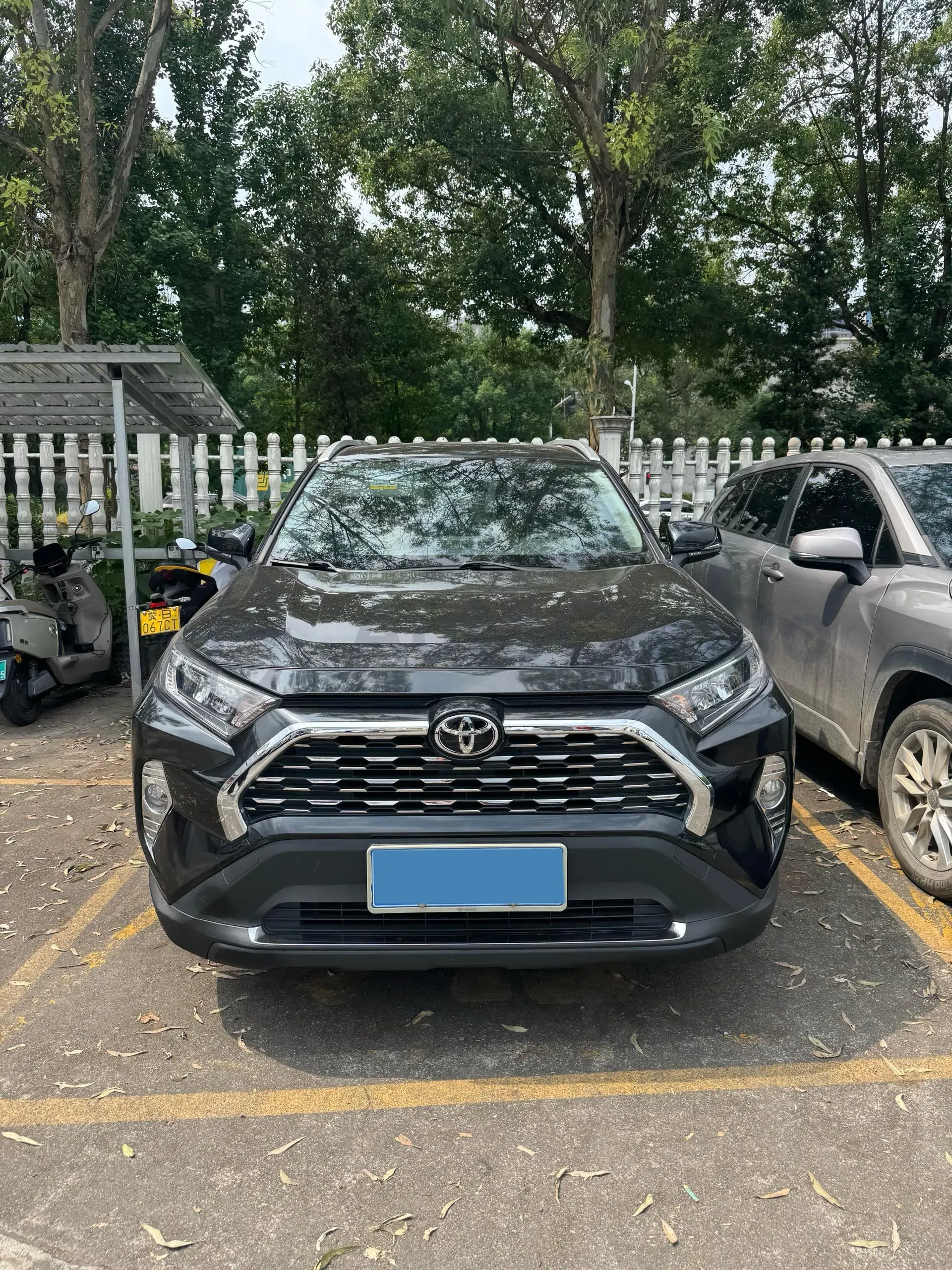 2022 Toyota RAV4 2.0L 171HP L4 CVT,autocango,china used car exporter,china ev exporter,chinese used car exporter,chinese used ev exporter