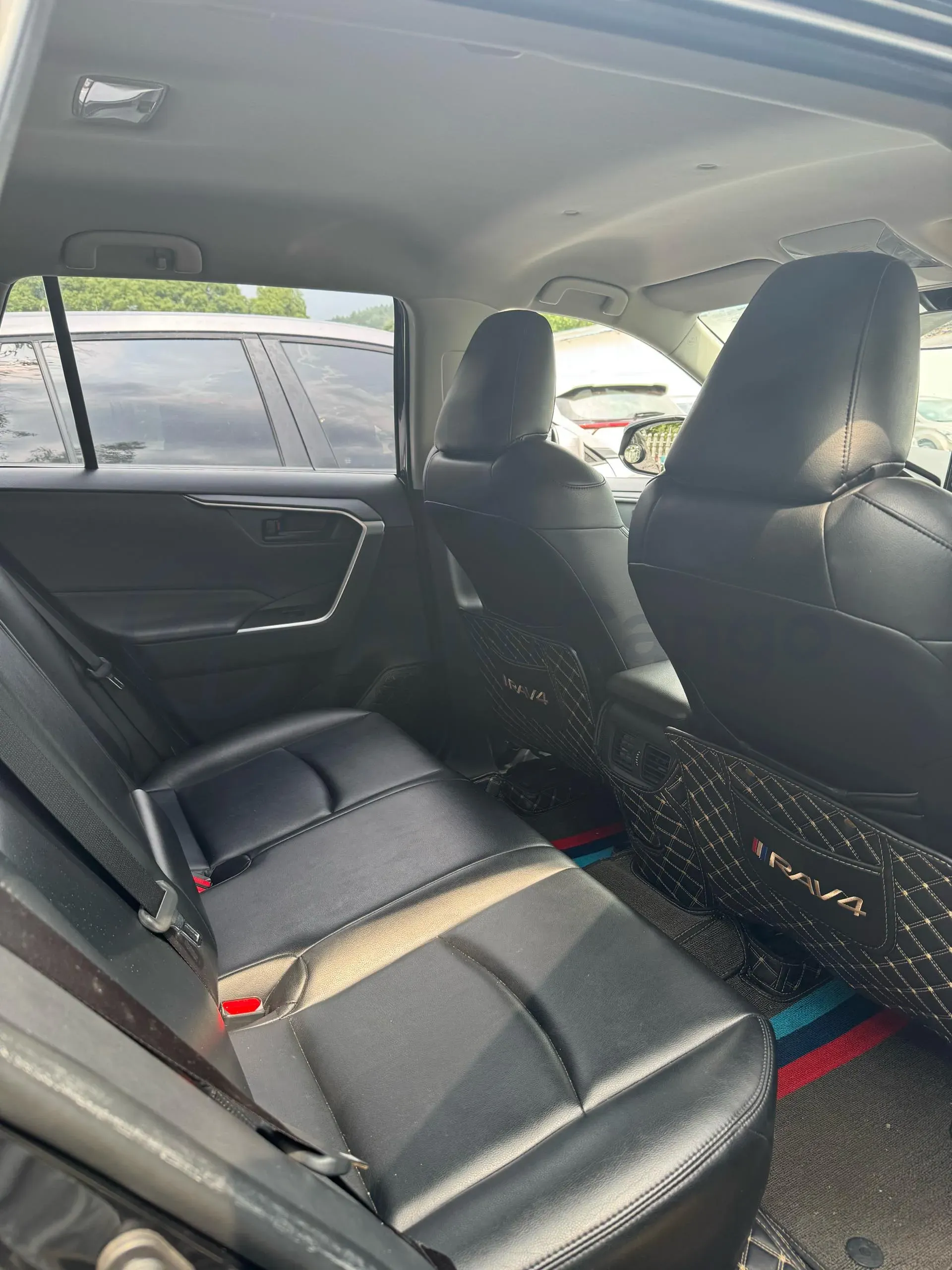 2022 Toyota RAV4 2.0L 171HP L4 CVT,autocango,china used car exporter,china ev exporter,chinese used car exporter,chinese used ev exporter