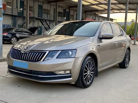 2018 Skoda Octavia 1.2T 116HP L4 7DCT,autocango,china used car exporter,china ev exporter,chinese used car exporter,chinese used ev exporter