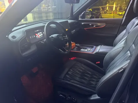 2022 GAC Trumpchi GS8 2.0T 252HP L4 8AT,autocango,china used car exporter,china ev exporter,chinese used car exporter,chinese used ev exporter