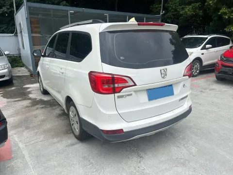 2016 BaoJun 730 1.5L 112HP L4 5MT,autocango,china used car exporter,china ev exporter,chinese used car exporter,chinese used ev exporter