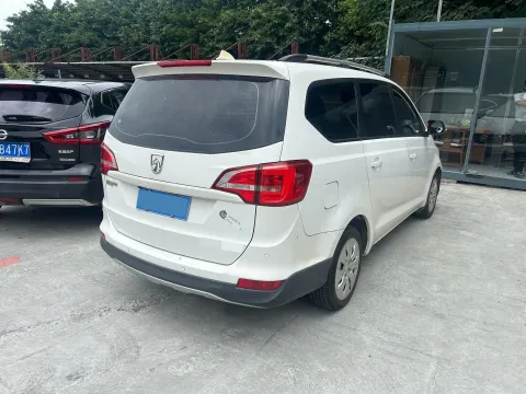 2016 BaoJun 730 1.5L 112HP L4 5MT,autocango,china used car exporter,china ev exporter,chinese used car exporter,chinese used ev exporter