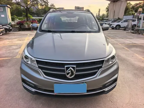2019 BaoJun 730 1.5T 151HP L4 CVT,autocango,china used car exporter,china ev exporter,chinese used car exporter,chinese used ev exporter