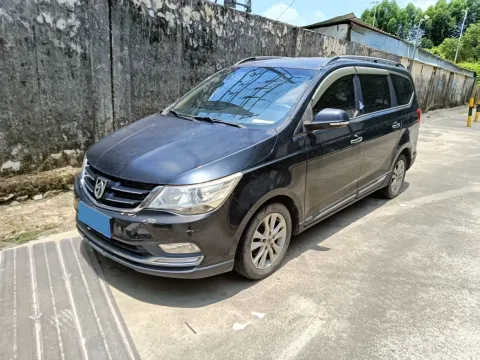 2016 BaoJun 730 1.5L 112HP L4 5MT,autocango,china used car exporter,china ev exporter,chinese used car exporter,chinese used ev exporter