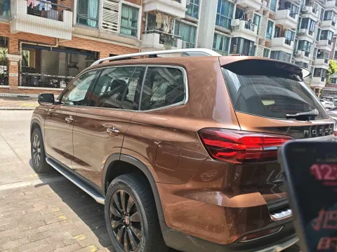 2018 Roewe RX5 2.0T 220HP L4 6DCT,autocango,china used car exporter,china ev exporter,chinese used car exporter,chinese used ev exporter