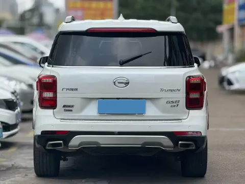 2017 GAC Trumpchi GS8 2.0T 201HP L4 6AT