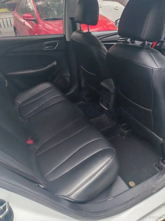 2019 Roewe i5 1.5L 120HP L4 5MT,autocango,china used car exporter,china ev exporter,chinese used car exporter,chinese used ev exporter