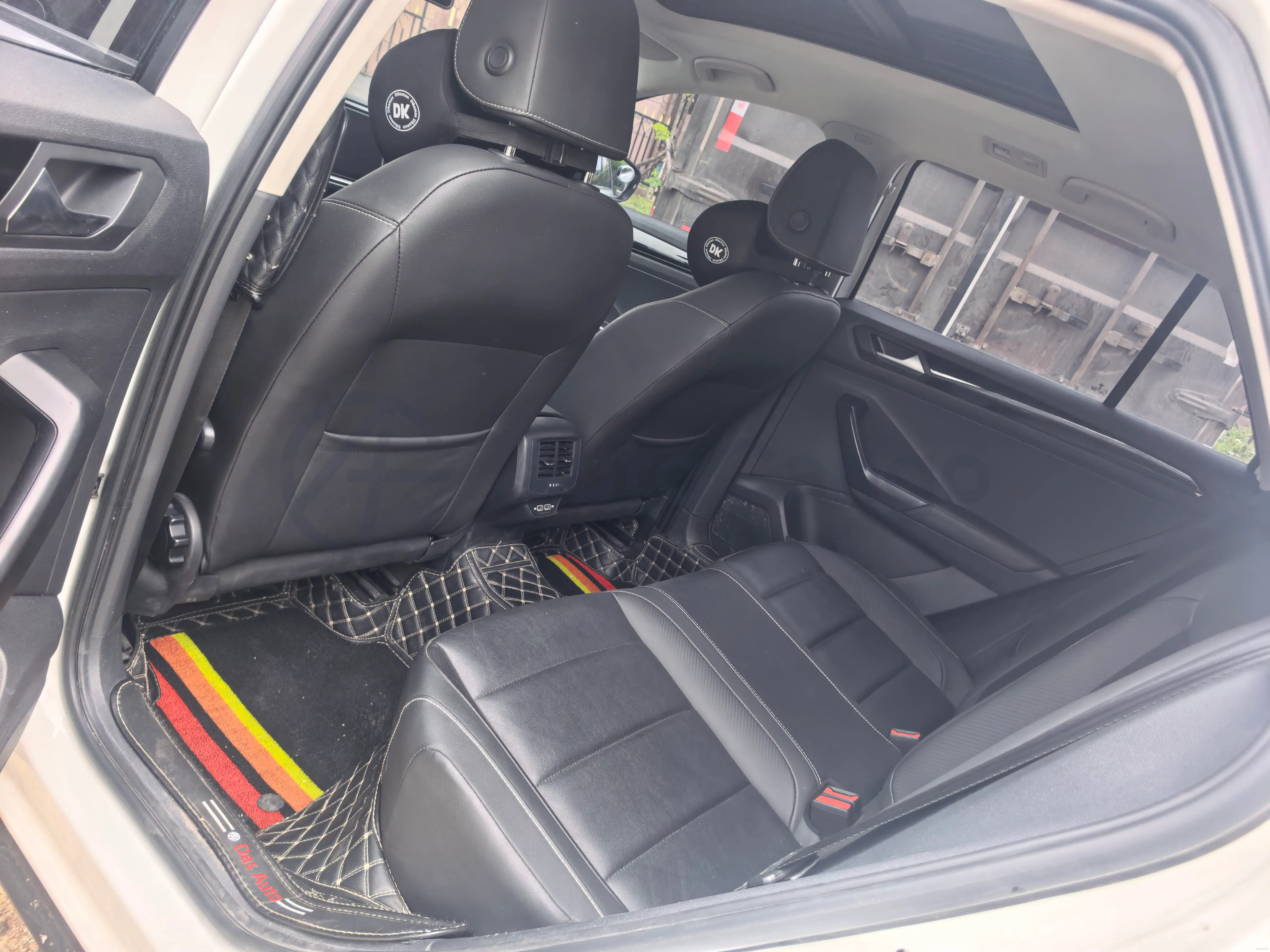 2021 Volkswagen T-Roc 1.4T 150HP L4 7DCT,autocango,china used car exporter,china ev exporter,chinese used car exporter,chinese used ev exporter