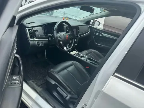 2019 Roewe i6 1.5T 169HP L4 AMT PHEV 9.1KWH