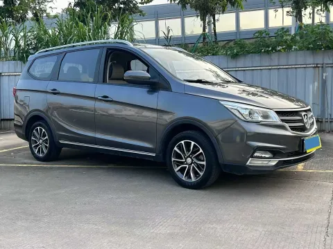 2021 BaoJun 730 1.5T 147HP L4 CVT,autocango,china used car exporter,china ev exporter,chinese used car exporter,chinese used ev exporter