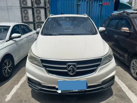 2019 BaoJun 730 1.5T 150HP L4 6MT,autocango,china used car exporter,china ev exporter,chinese used car exporter,chinese used ev exporter