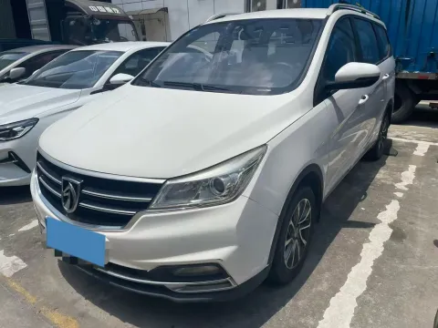 2019 BaoJun 730 1.5T 150HP L4 6MT,autocango,china used car exporter,china ev exporter,chinese used car exporter,chinese used ev exporter