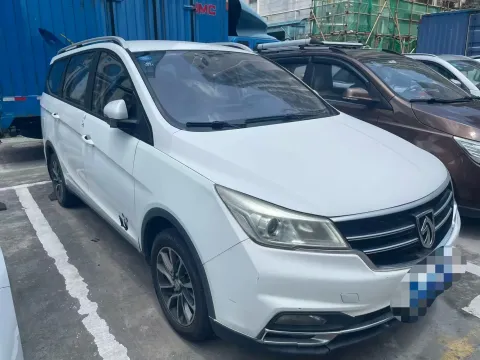 2019 BaoJun 730 1.5T 150HP L4 6MT,autocango,china used car exporter,china ev exporter,chinese used car exporter,chinese used ev exporter